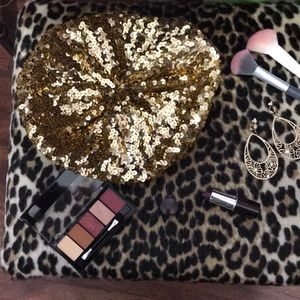 Vintage sequined beret gold